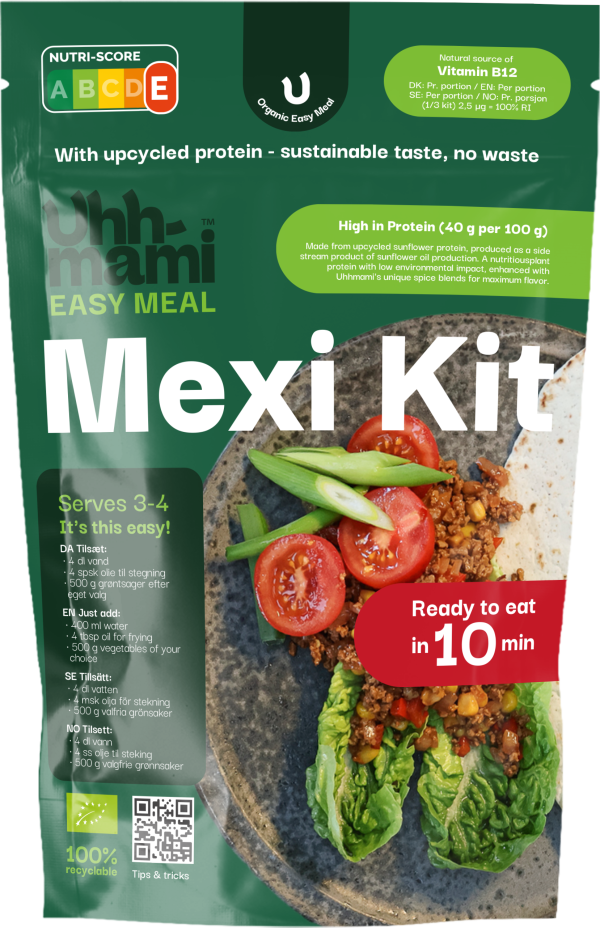 Grön förpackning av ett ekologiskt Mexi-kit med en skål Bolognese, persiljegarnityr och text som lyfter fram proteininnehåll och hållbarhet.